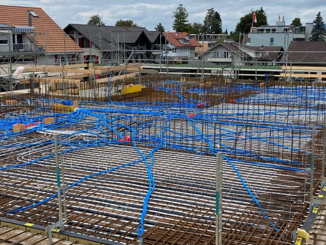 Rohbau mit Deckeneinlagen, Blick über das Quartier